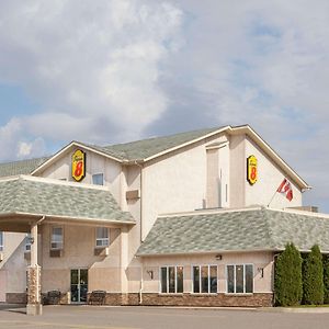 Super 8 By Wyndham Fort Frances